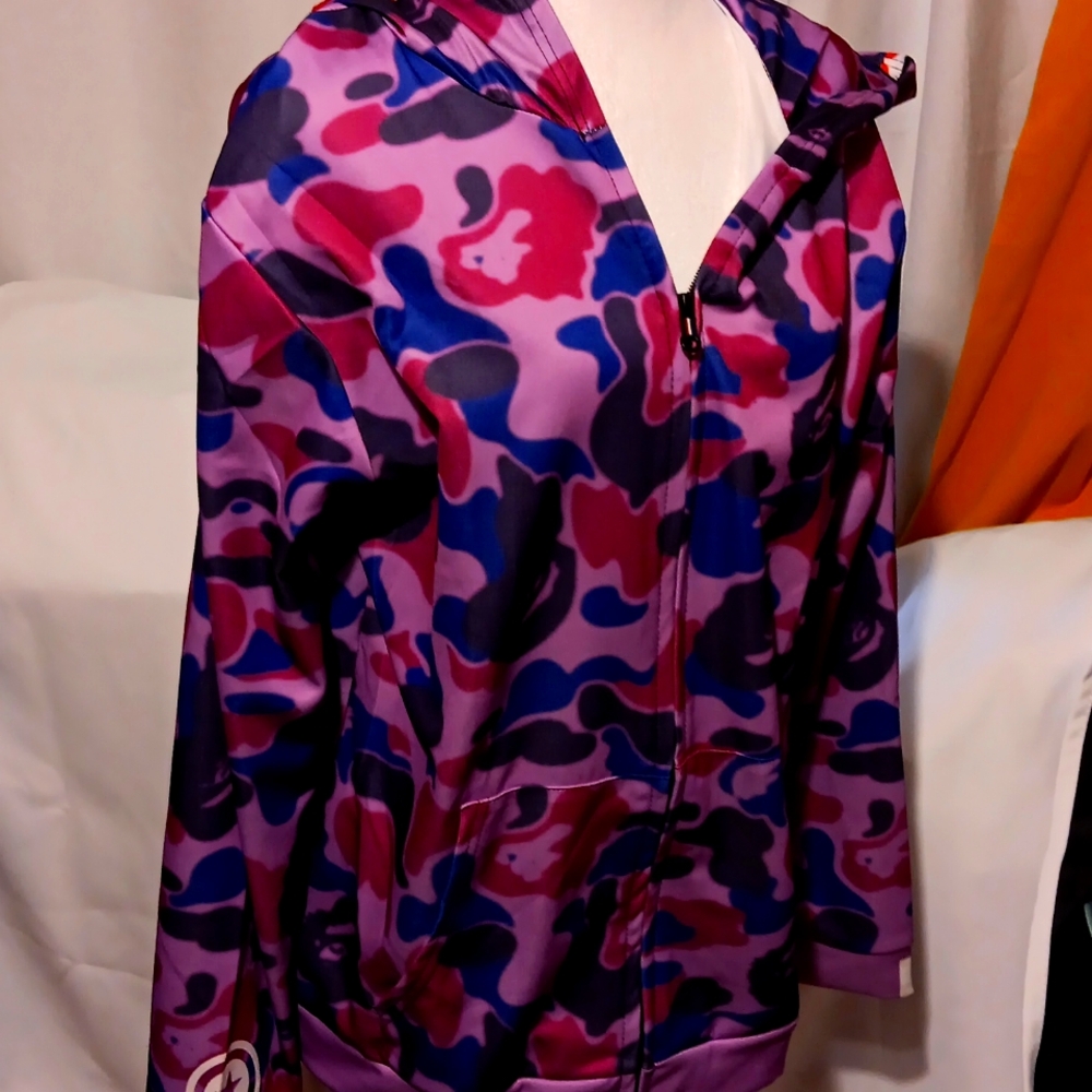 WOMENS JAWS HOODIE CAMO SIZE LARGE